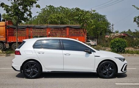 Volkswagen Golf VIII, 2023 год, 1 930 000 рублей, 6 фотография