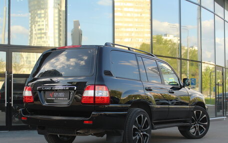 Toyota Land Cruiser 100 рестайлинг 2, 2006 год, 2 396 000 рублей, 2 фотография