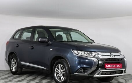 Mitsubishi Outlander III рестайлинг 3, 2016 год, 1 520 000 рублей, 3 фотография