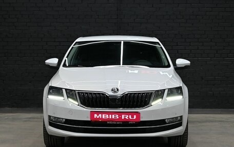 Skoda Octavia, 2017 год, 1 870 000 рублей, 2 фотография