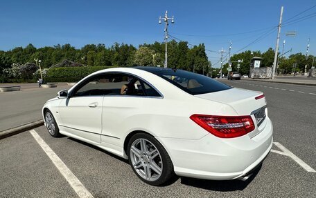Mercedes-Benz E-Класс, 2011 год, 1 599 000 рублей, 4 фотография