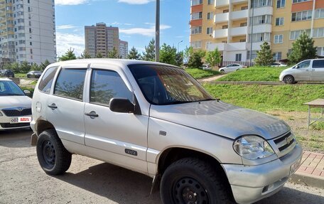 Chevrolet Niva I рестайлинг, 2003 год, 300 000 рублей, 4 фотография