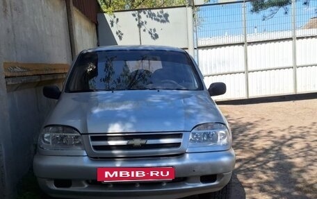 Chevrolet Niva I рестайлинг, 2003 год, 300 000 рублей, 2 фотография