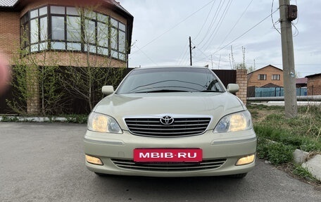 Toyota Camry V40, 2002 год, 650 000 рублей, 2 фотография