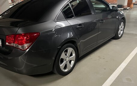 Chevrolet Cruze II, 2011 год, 699 000 рублей, 4 фотография