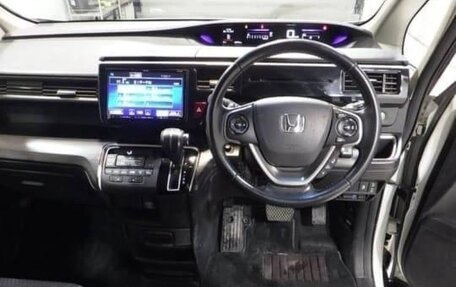 Honda Stepwgn IV, 2015 год, 2 300 000 рублей, 5 фотография