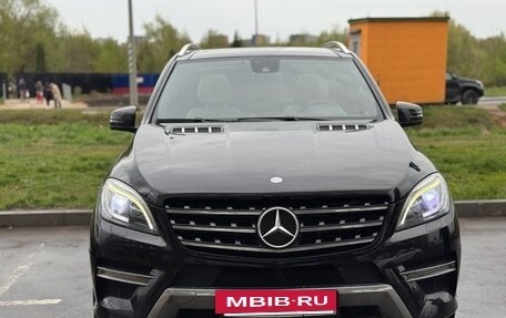 Mercedes-Benz M-Класс, 2012 год, 2 950 000 рублей, 4 фотография