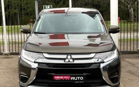 Mitsubishi Outlander III рестайлинг 3, 2018 год, 2 379 000 рублей, 2 фотография