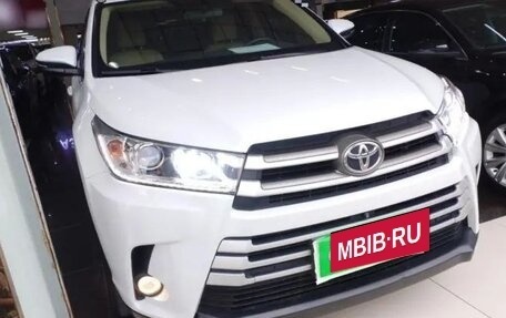 Toyota Highlander III, 2021 год, 3 100 000 рублей, 4 фотография