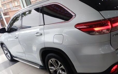 Toyota Highlander III, 2021 год, 3 100 000 рублей, 7 фотография