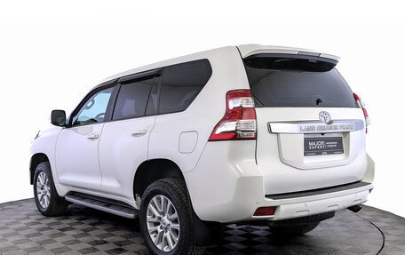 Toyota Land Cruiser Prado 150 рестайлинг 2, 2014 год, 3 600 000 рублей, 7 фотография