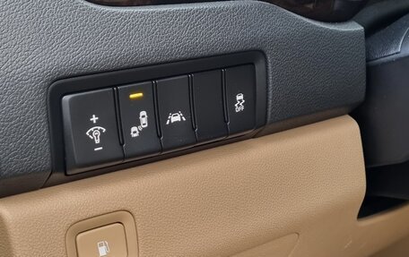 KIA Carnival III, 2018 год, 2 350 000 рублей, 5 фотография