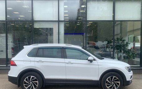 Volkswagen Tiguan II, 2018 год, 1 988 000 рублей, 4 фотография