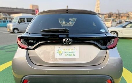 Toyota Yaris, 2021 год, 962 555 рублей, 2 фотография