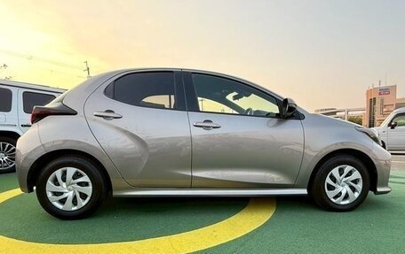 Toyota Yaris, 2021 год, 962 555 рублей, 7 фотография