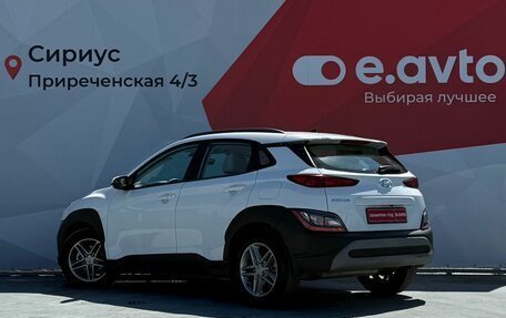 Hyundai Kona I, 2022 год, 2 620 000 рублей, 4 фотография