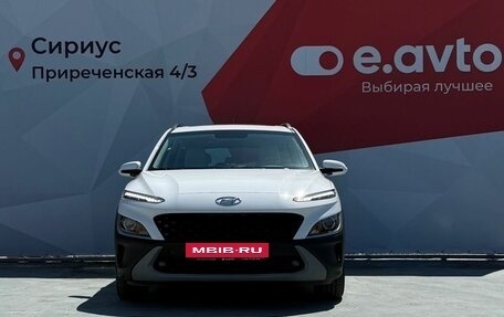 Hyundai Kona I, 2022 год, 2 620 000 рублей, 2 фотография