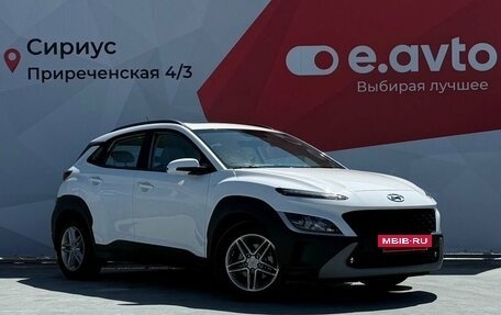 Hyundai Kona I, 2022 год, 2 620 000 рублей, 3 фотография