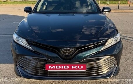Toyota Camry, 2019 год, 3 600 000 рублей, 2 фотография