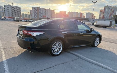 Toyota Camry, 2019 год, 3 600 000 рублей, 5 фотография