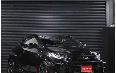 Toyota Yaris, 2021 год, 2 800 000 рублей, 3 фотография