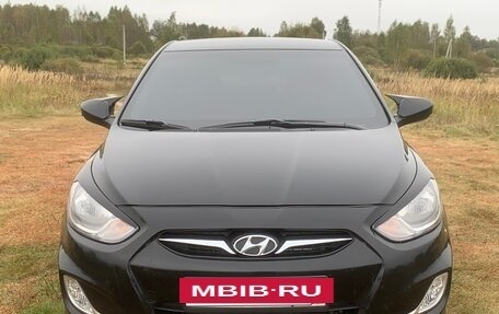 Hyundai Solaris II рестайлинг, 2013 год, 1 100 000 рублей, 5 фотография