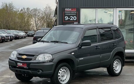 Chevrolet Niva I рестайлинг, 2018 год, 949 000 рублей, 2 фотография