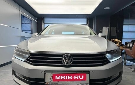 Volkswagen Passat B8 рестайлинг, 2018 год, 2 100 000 рублей, 2 фотография