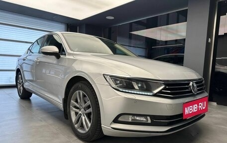 Volkswagen Passat B8 рестайлинг, 2018 год, 2 100 000 рублей, 3 фотография