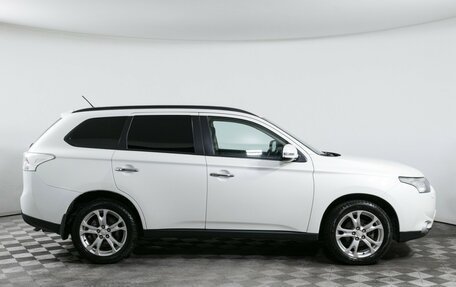 Mitsubishi Outlander III рестайлинг 3, 2013 год, 1 390 000 рублей, 4 фотография