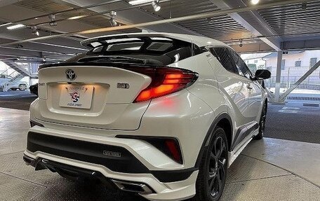 Toyota C-HR I рестайлинг, 2021 год, 1 780 000 рублей, 2 фотография