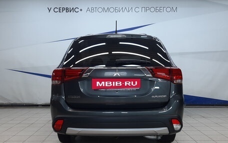 Mitsubishi Outlander III рестайлинг 3, 2015 год, 1 405 000 рублей, 4 фотография