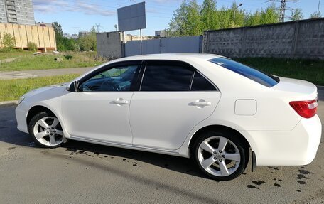 Toyota Camry, 2013 год, 1 900 000 рублей, 4 фотография