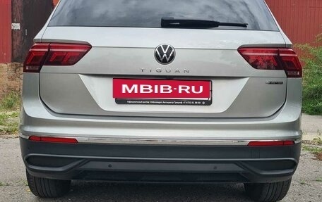 Volkswagen Tiguan II, 2021 год, 3 480 000 рублей, 3 фотография