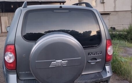 Chevrolet Niva I рестайлинг, 2011 год, 580 000 рублей, 2 фотография