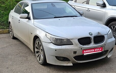 BMW 5 серия, 2004 год, 750 000 рублей, 2 фотография