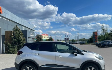 Renault Kaptur I рестайлинг, 2019 год, 999 000 рублей, 4 фотография