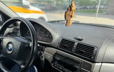 BMW 3 серия, 2002 год, 699 990 рублей, 13 фотография