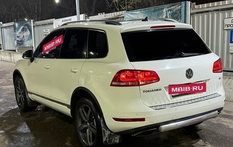Volkswagen Touareg III, 2011 год, 2 100 000 рублей, 6 фотография