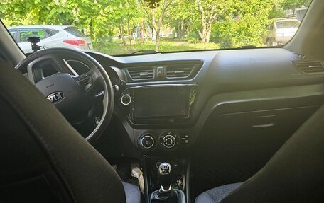 KIA Rio III рестайлинг, 2013 год, 750 000 рублей, 3 фотография