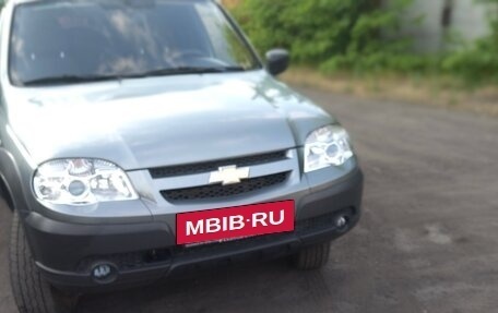 Chevrolet Niva I рестайлинг, 2011 год, 600 000 рублей, 2 фотография