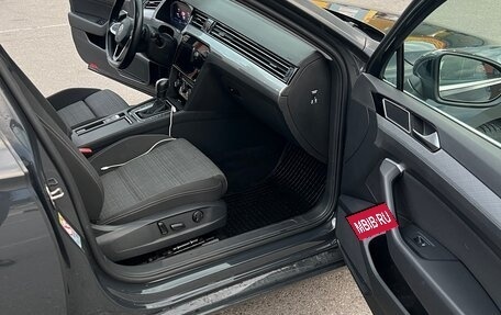 Volkswagen Passat B8 рестайлинг, 2020 год, 2 750 000 рублей, 13 фотография