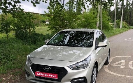 Hyundai Solaris II рестайлинг, 2019 год, 1 250 000 рублей, 1 фотография