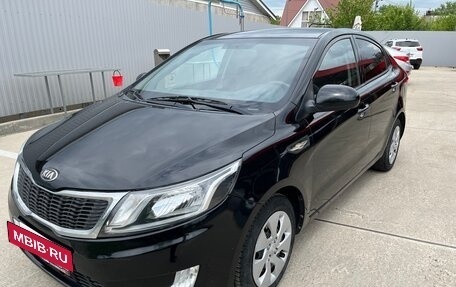 KIA Rio III рестайлинг, 2013 год, 920 000 рублей, 2 фотография