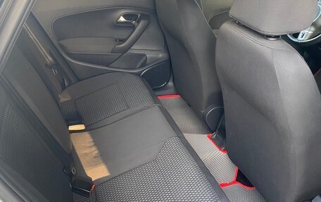 Volkswagen Polo VI (EU Market), 2012 год, 900 000 рублей, 10 фотография