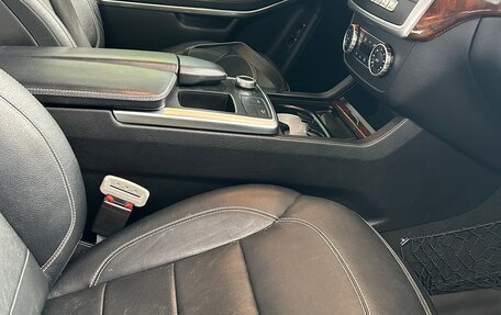 Mercedes-Benz GL-Класс, 2015 год, 3 500 000 рублей, 22 фотография