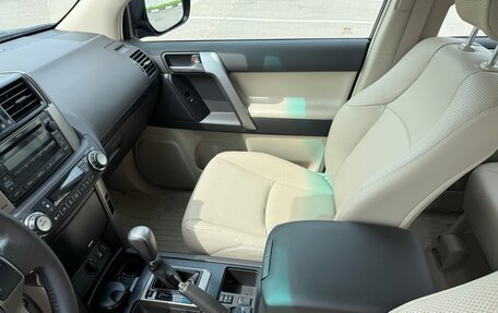 Toyota Land Cruiser Prado 150 рестайлинг 2, 2011 год, 5 600 000 рублей, 12 фотография