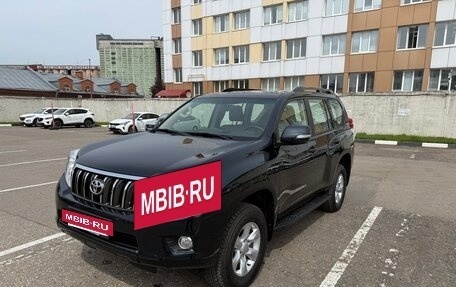 Toyota Land Cruiser Prado 150 рестайлинг 2, 2011 год, 5 600 000 рублей, 2 фотография