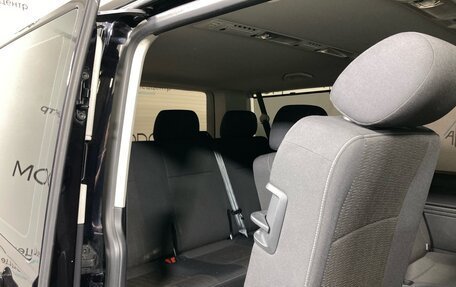 Volkswagen Caravelle T6 рестайлинг, 2018 год, 3 797 000 рублей, 16 фотография