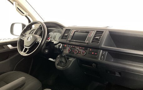 Volkswagen Caravelle T6 рестайлинг, 2018 год, 3 797 000 рублей, 13 фотография